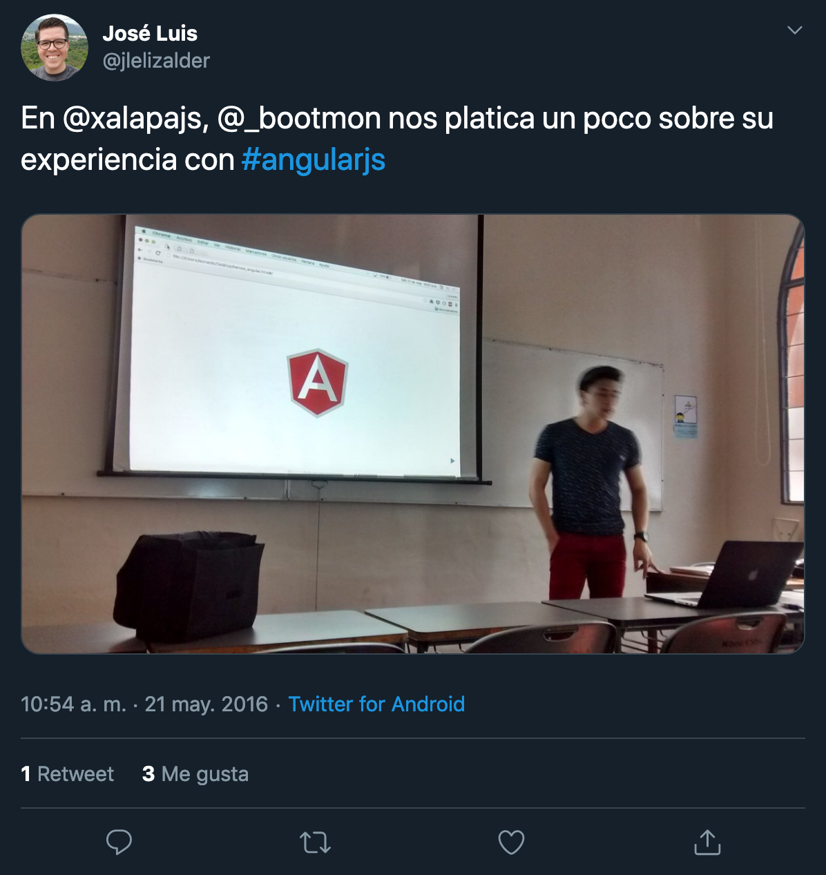 Imagen de platica de Leo en el meetup de Mayo